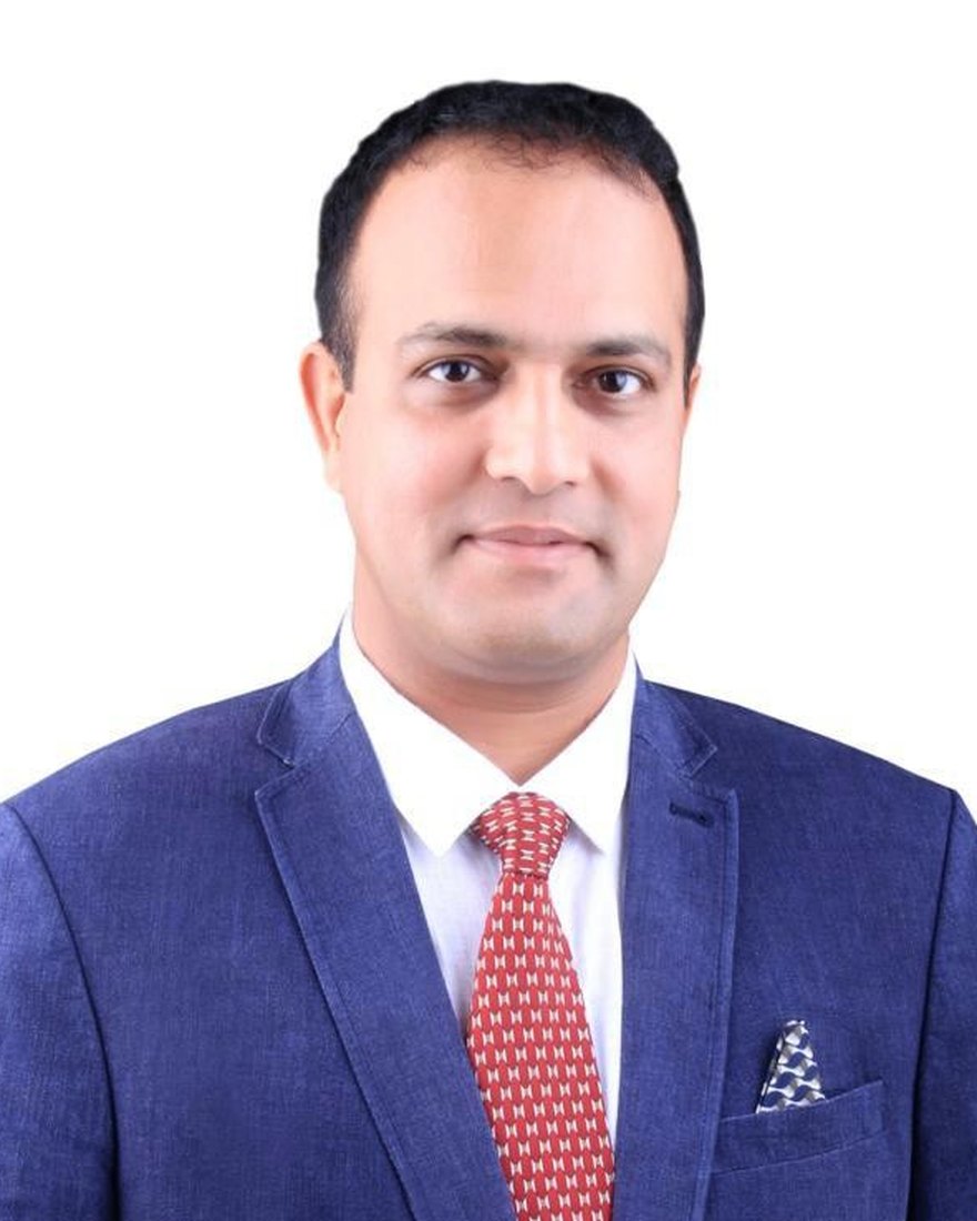 Portrait of Dr San Sreenath